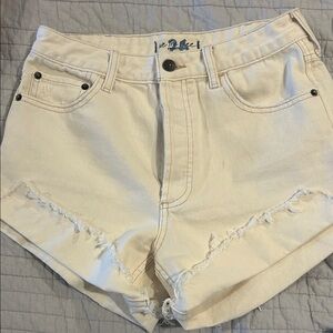 Women's Cream Denim Shorts 26 rise 10 inches length 4